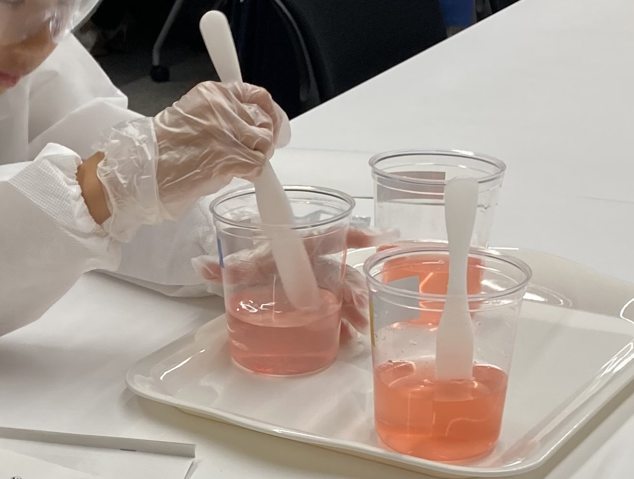 子ども実験企画 実験の様子（写真7）